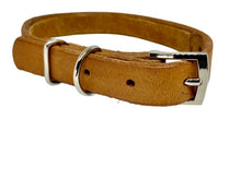 Load image into Gallery viewer, DUCHESS leather dog collar
